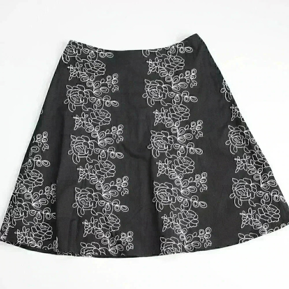 Poetry Clothing Black White Embroidered Floral A-Line Skirt - Size Small - Picture 1 of 7